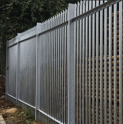 Zmontowane metalowe ogrodzenie palisady 2,4 M ocynkowane w stylu europejskim