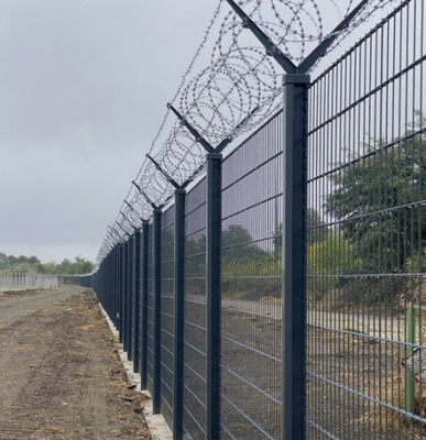 2,4m * 3m Y Post Anti Climb Airport Security Fencing Ogrodzenie z siatki powlekanej PCV