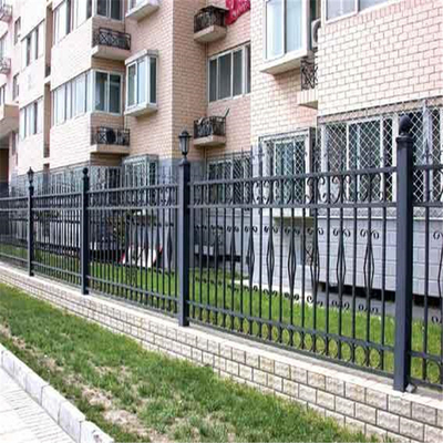Łatwo zmontowane czarne metalowe ogrodzenie palisadowe o wysokości 1,8 m powlekane PCV na dziedziniec