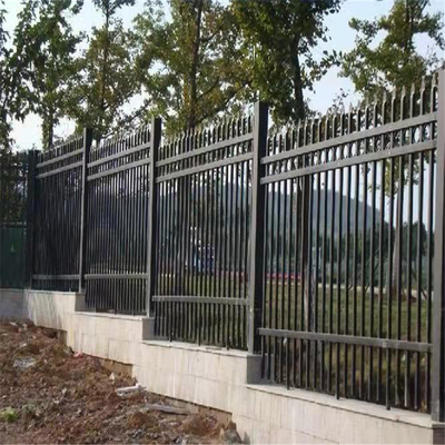Panel ogrodzeniowy z kutego żelaza o wymiarach 2,1 m x 2,4 m Odporny na zgniliznę