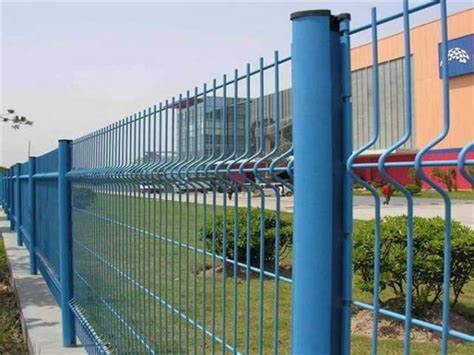 ISO9001 3d zakrzywione ogrodzenie z siatki drucianej 4 stopy Łatwy montaż Odporność na rdzę