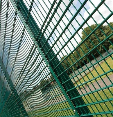ISO9001 868 Spawane ogrodzenia metalowe Ogrodzenia z drutu powlekanego proszkowo 50 * 150 mm